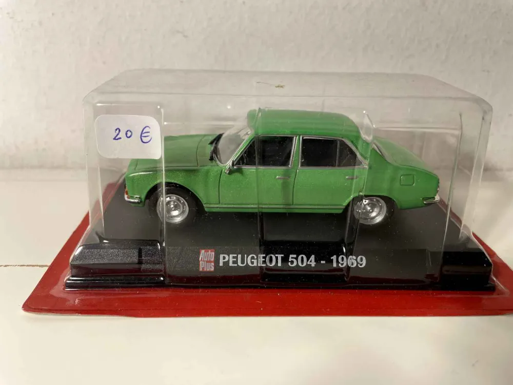 Peugeot 504 verde del 1969 (blister) AUTO-PLUS
