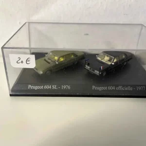Peugeot 604 SL verde del 1976 + Peugeot 604 ufficiale (presidenziale) nera del 1977 (scala HO)
