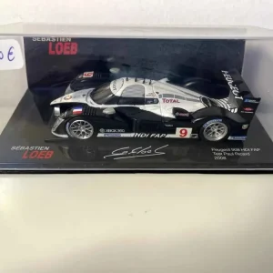 Peugeot 908 HDI FAP numero 9 nel test Paul Ricard del 2008 con Sébastien Loeb
