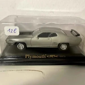 Plymouth GTX grigia del 1971 (auto americana)
