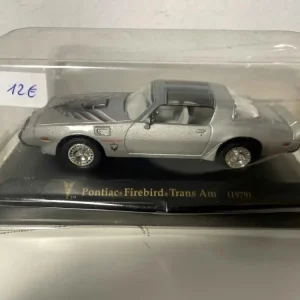 Pontiac Firebird Trans Am grigia del 1979 (auto americana)