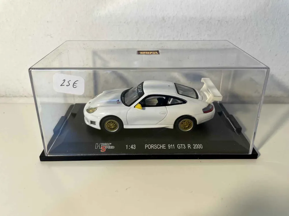 Porsche 911 GT3 R bianca del 2000 (Tauxycars)