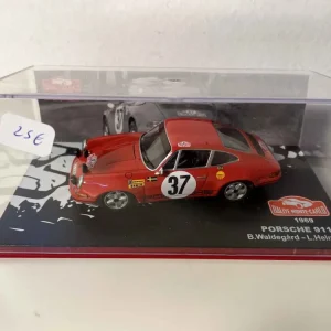 Porsche 911S rossa numero 37 - Rally di Monte Carlo 1969