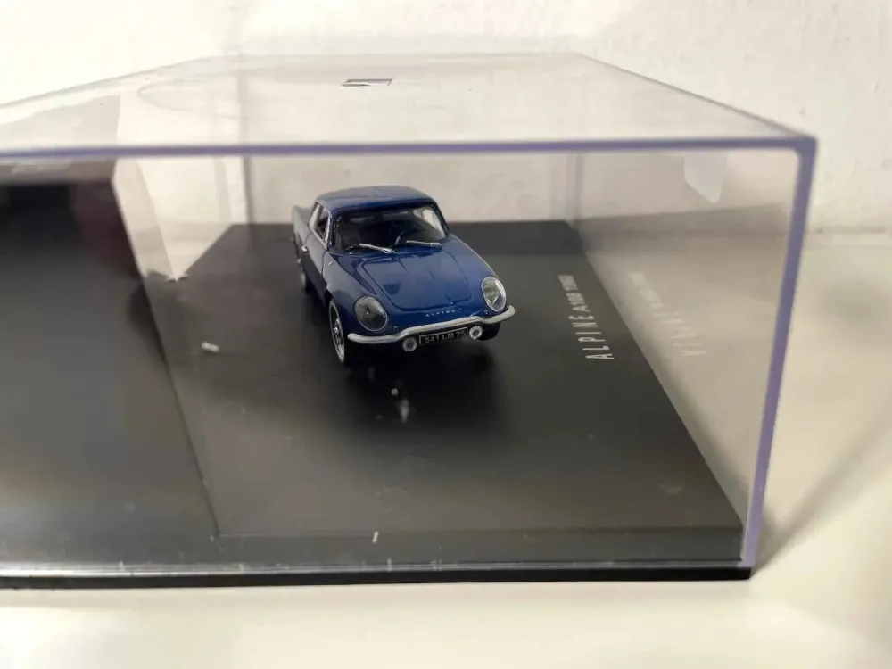 Renault Alpine A108 blu del 1960 (cofanetto)