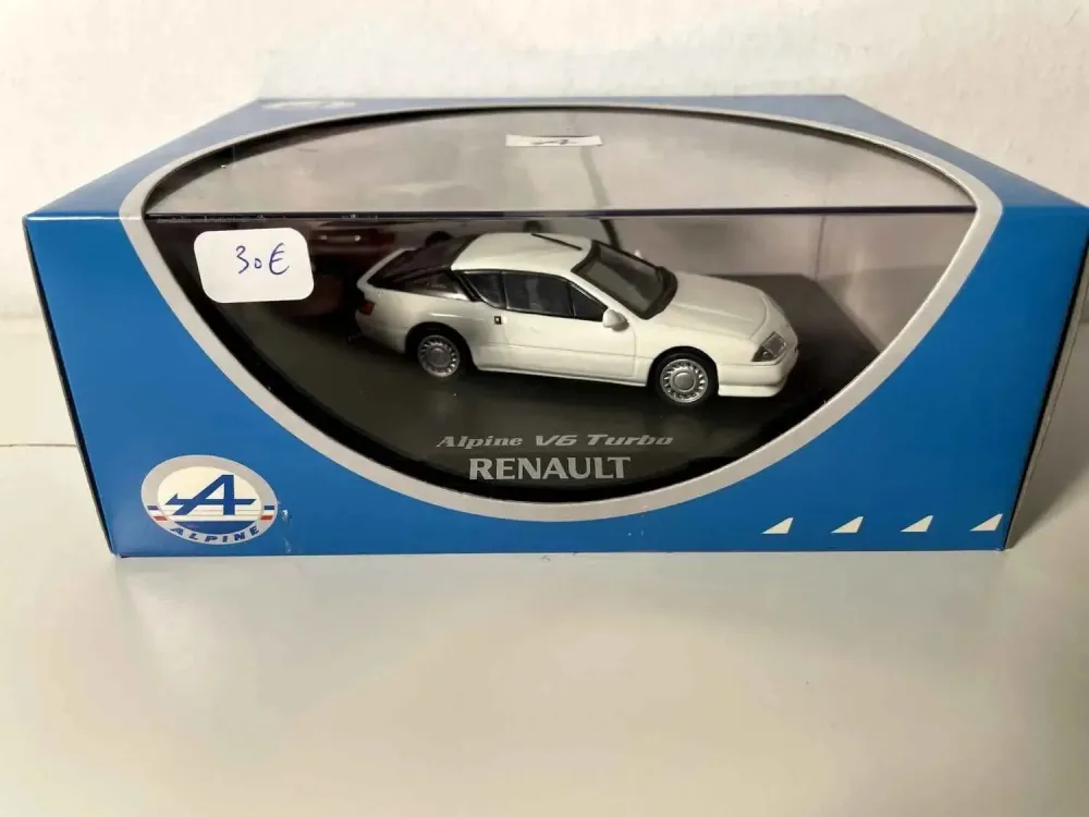 Renault Alpine V6 Turbo bianca (cofanetto)