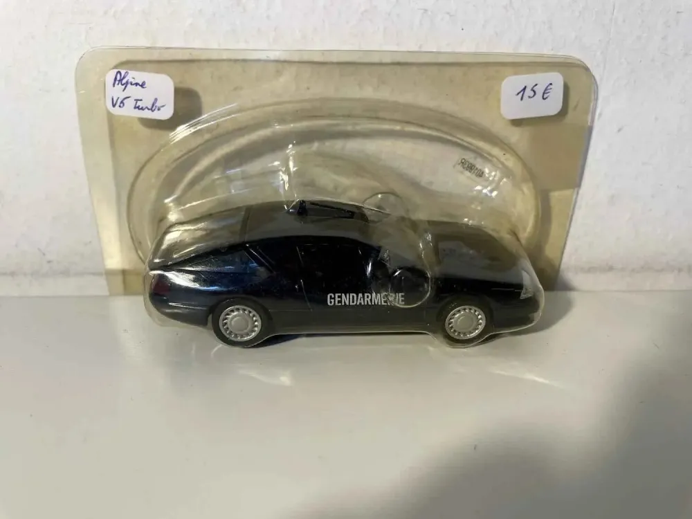 Renault Alpine V6 Turbo blu GENDARMERIA