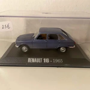 Renault 16 blu del 1965