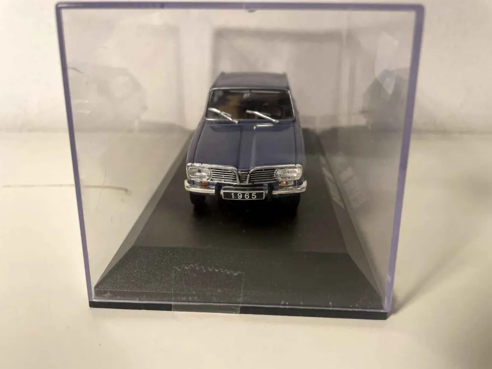 Renault 16 blu del 1965
