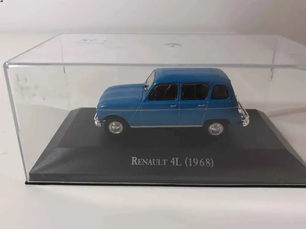 Renault 4L blu del 1968
