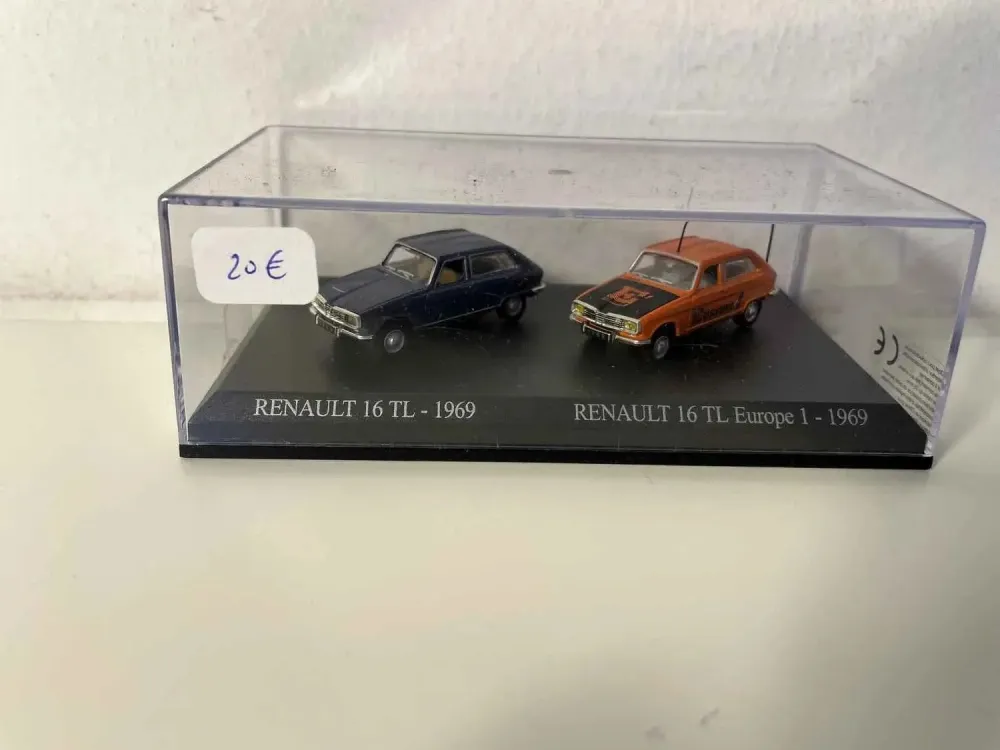 Renault 16 TL blu del 1969 + Renault 16 TL arancione EUROPE 1 del 1969 (scala HO)
