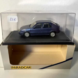 Renault 19 blu scuro (Paradcar)