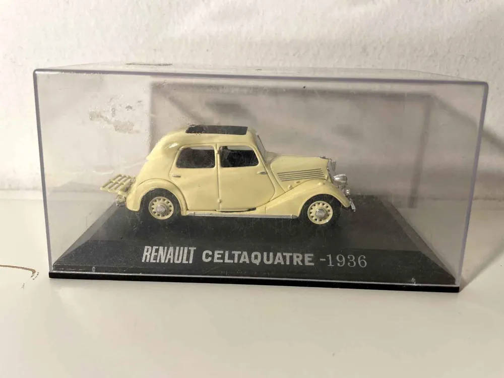 Renault Celtaquatre color crema del 1936