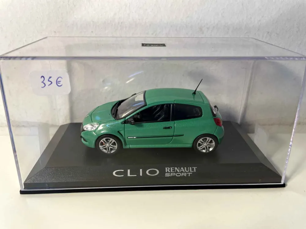 Renault Clio Sport (Clio RS) verde (Norev)