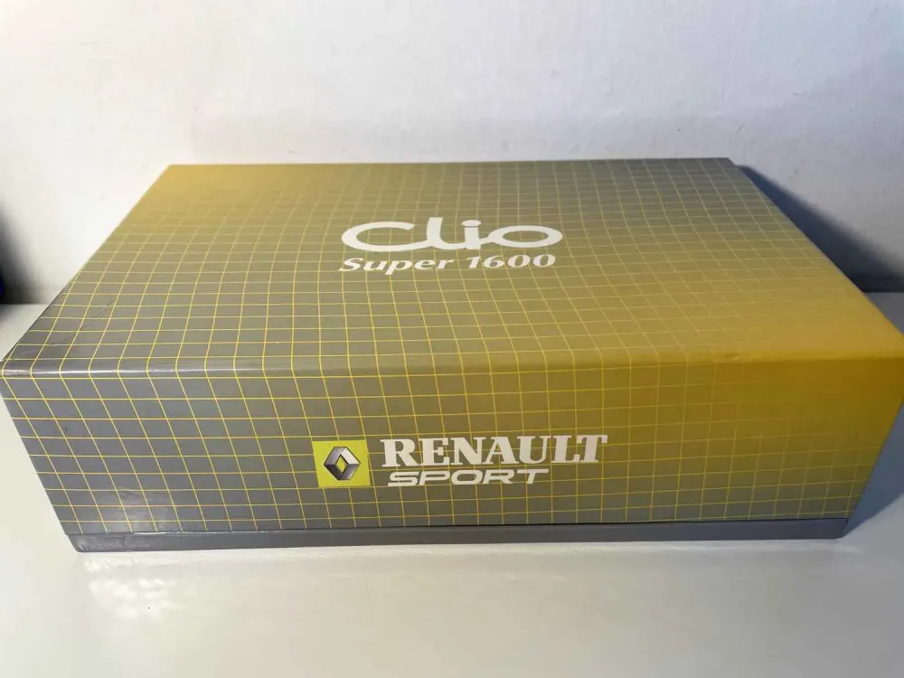 Renault Clio Super 1600 (set da collezione con 3 auto)