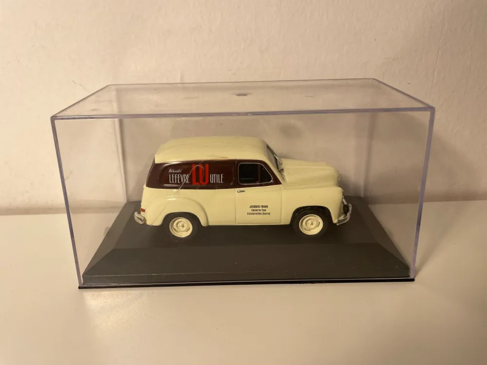 Renault Colorale beige e marrone con pubblicità LU (Lefèvre e Utile)