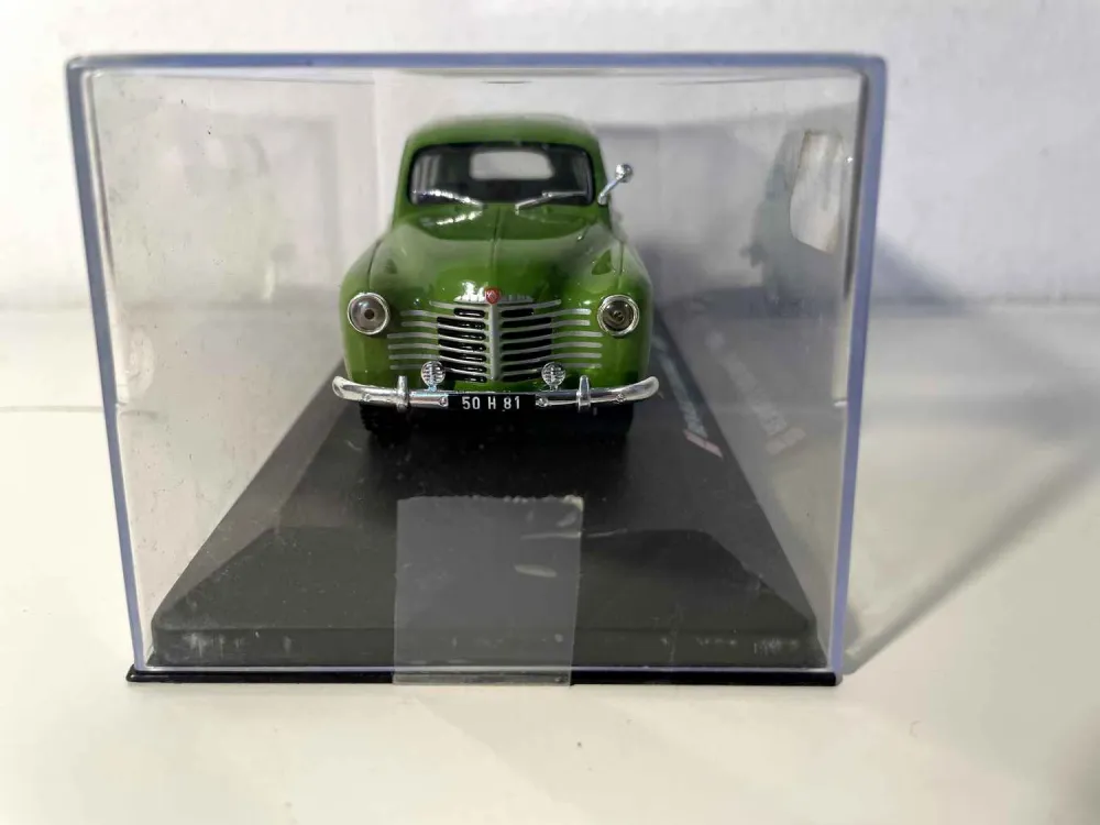 Renault Colorale verde del 1951