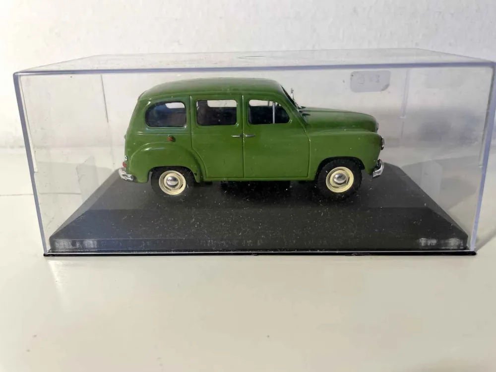 Renault Colorale verde del 1951