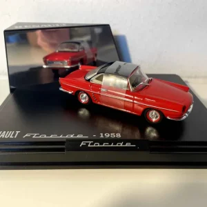 Renault Floride rossa del 1958 (cofanetto rettangolare)
