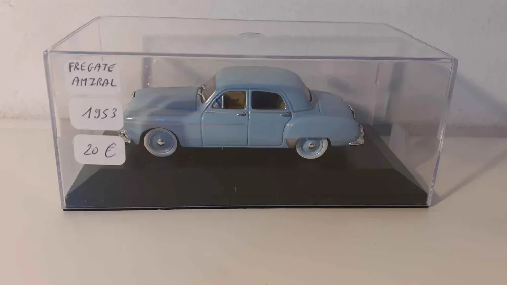 Renault Frégate Amiral blu del 1953