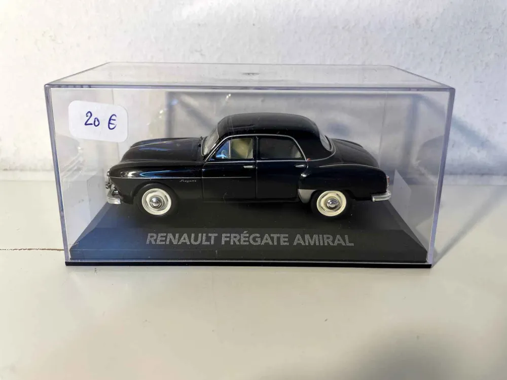 Renault Frégate Amiral nera