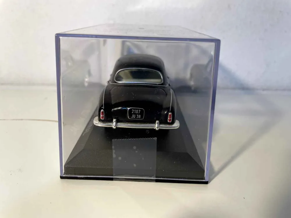 Renault Frégate Amiral nera