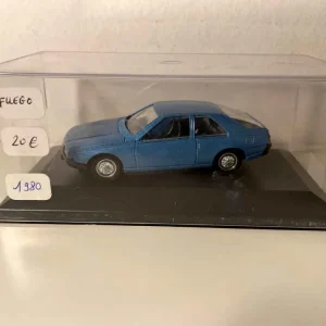 Renault Fuego blu del 1980