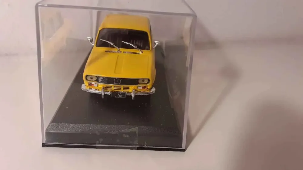 Renault 12 TL gialla del 1970