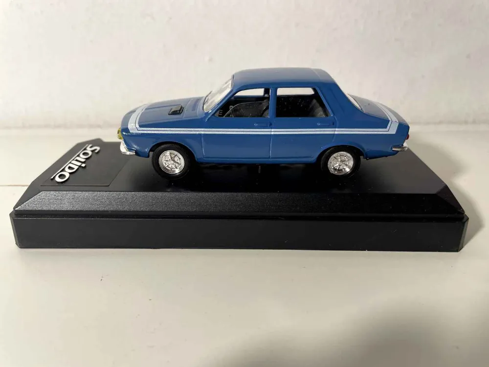 Renault 12 Gordini blu del 1971 (riferimento Solido 1857)