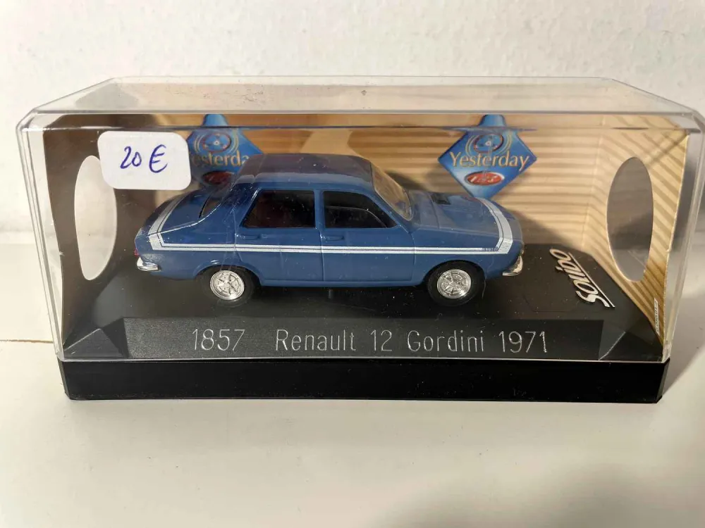 Renault 12 Gordini blu del 1971 (riferimento Solido 1857)