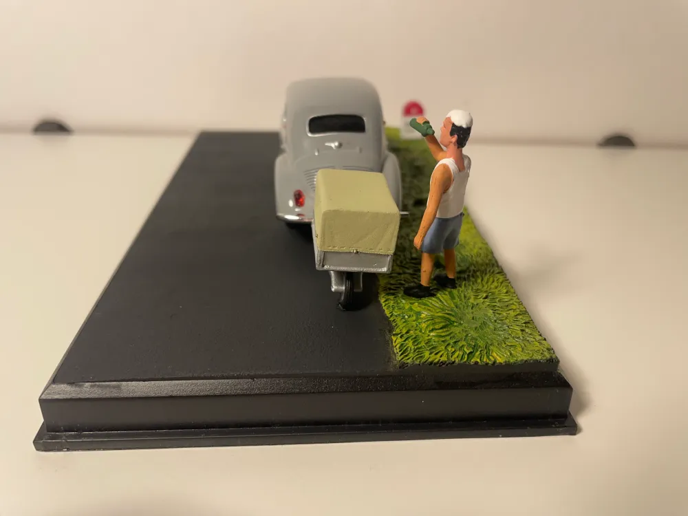 Renault 4 CV grigia con rimorchio - La Nationale 7 - La Route Bleue