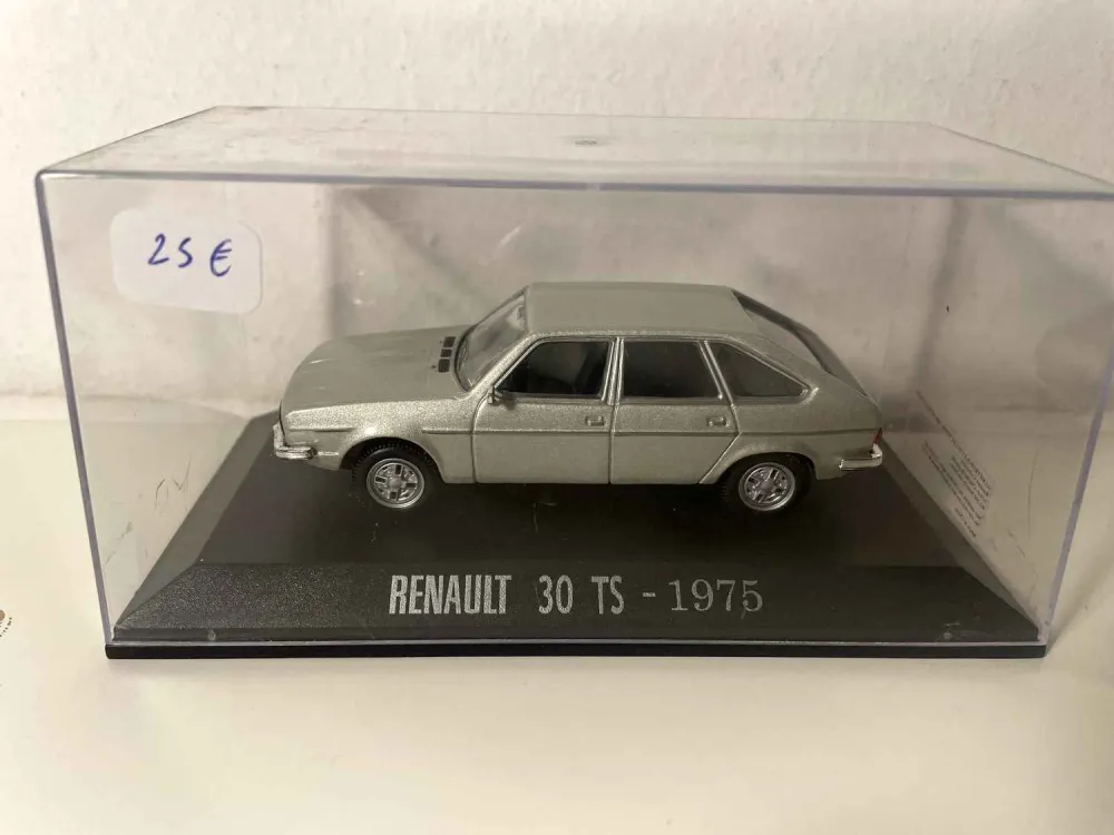Renault 30 TS grigia del 1975