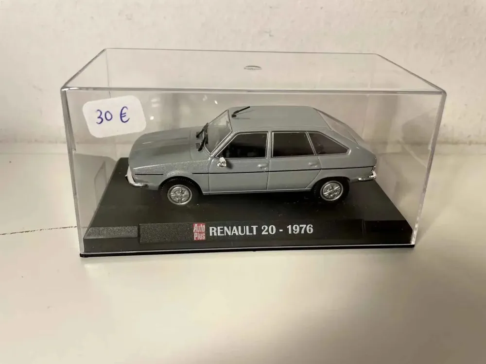 Renault 20 grigia del 1976 (Auto Plus)