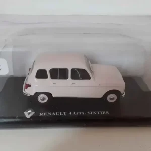 Renault 4 GTL rosa pallido degli anni sessanta