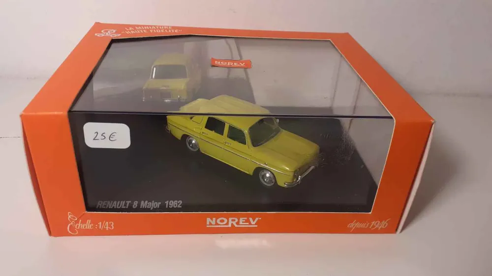 Renault 8 Major gialla del 1962 (Norev)