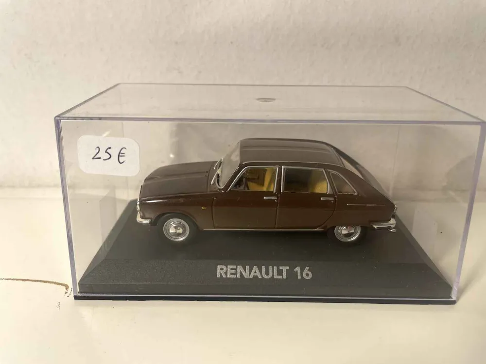 Renault 16 marrone