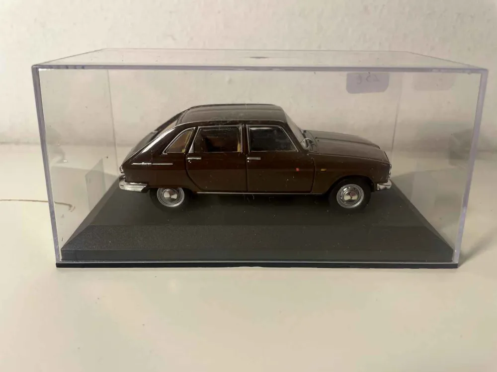 Renault 16 marrone