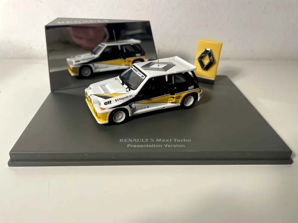 Renault 5 Maxi Turbo bianca, gialla e nera - versione di presentazione (scatola rettangolare)