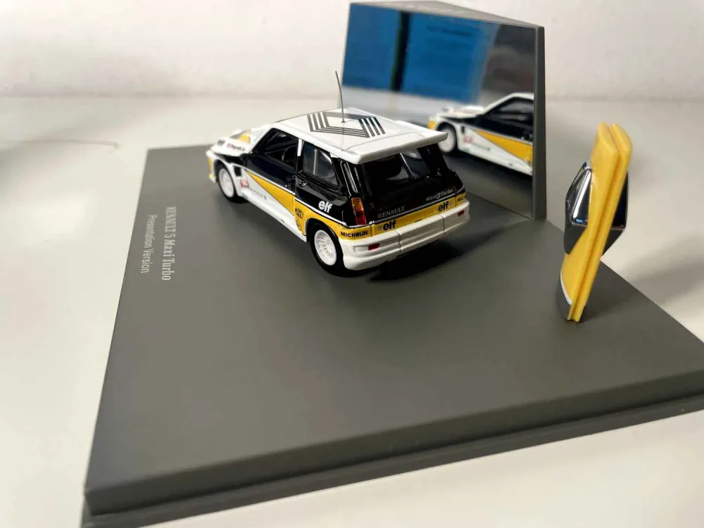 Renault 5 Maxi Turbo bianca, gialla e nera - versione di presentazione (scatola rettangolare)