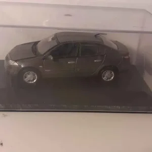 Renault Megane grigio scuro
