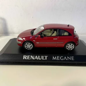 Renault Megane rosso scuro