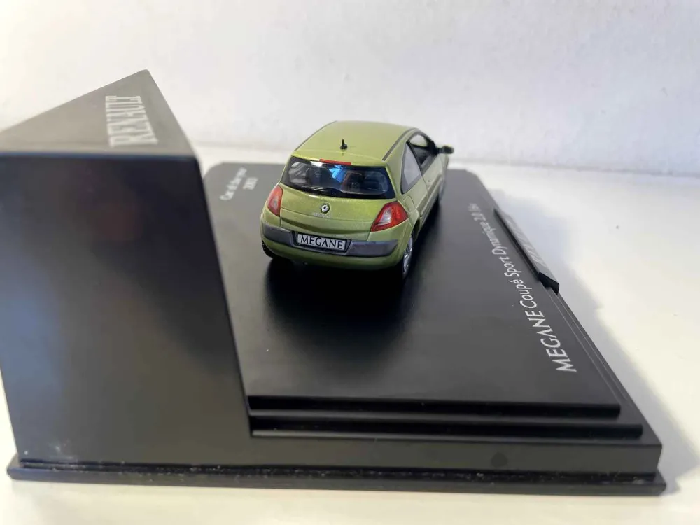 Renault Mégane coupé sport dynamique 2.0 16 v verde