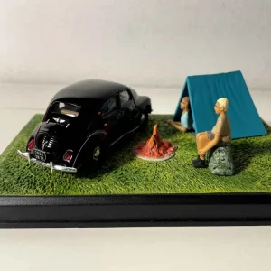 Renault 4 CV nera - Nationale 7 - La Strada Blu