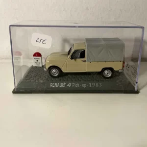 Renault 4 pick-up beige con telone grigio del 1983