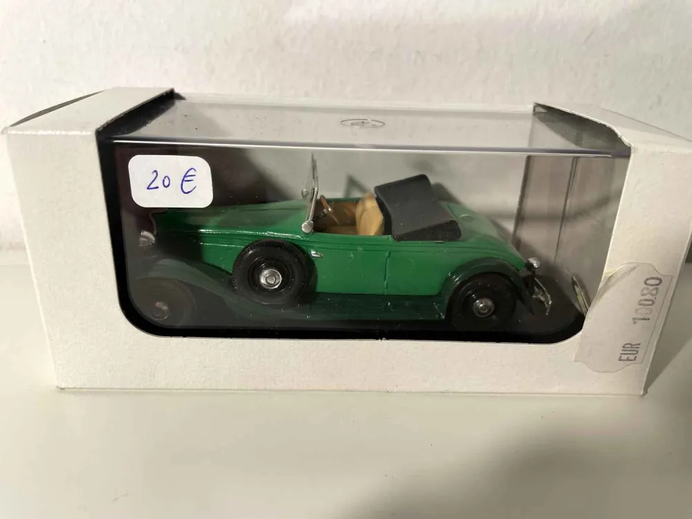 Renault Reinastella verde del 1929