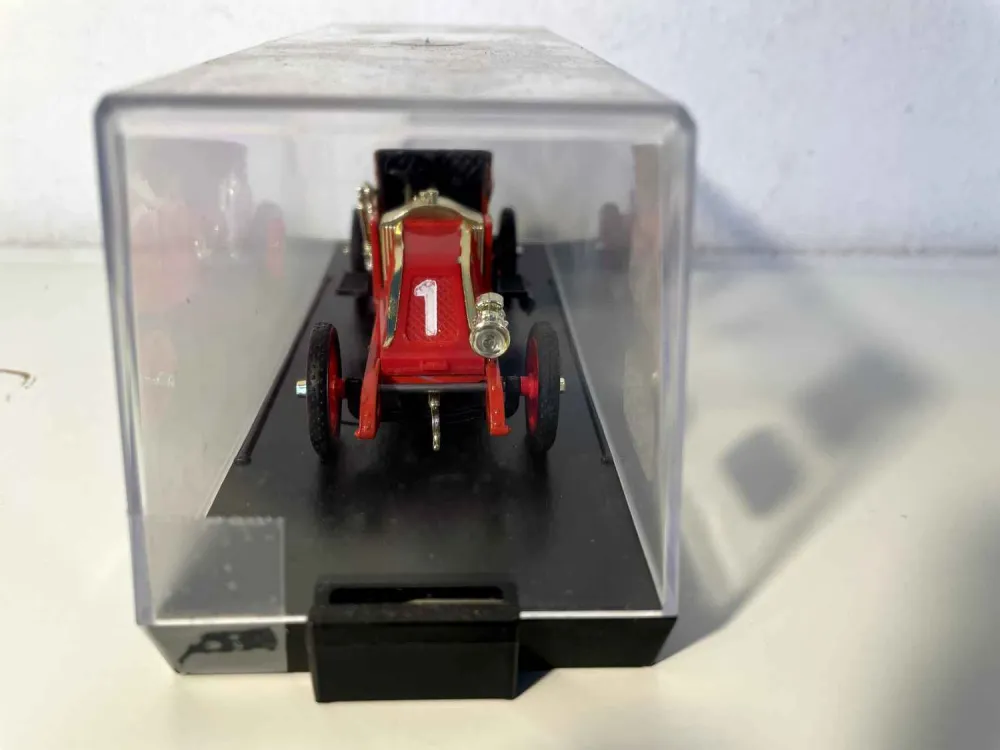 Renault GP - 3b 90 HP rossa con numero 1 del 1906 (BRUMM)