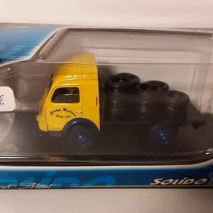 Renault schooner pianale pneumatico cabina gialla