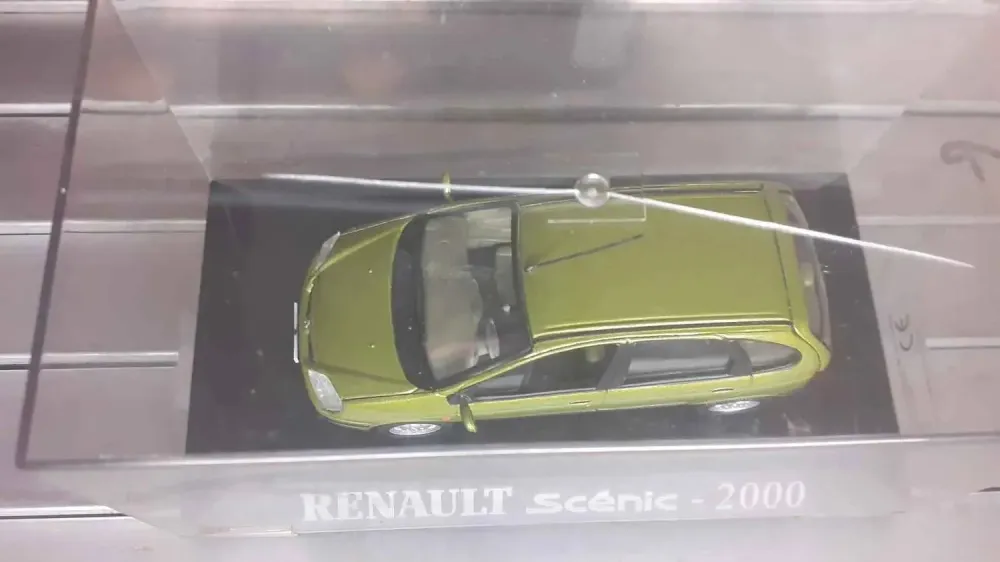 Renault Scénic verde del 2000