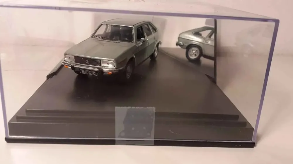 Renault 20 TSB verde pallido ingrigito? del 1977 (Norev)