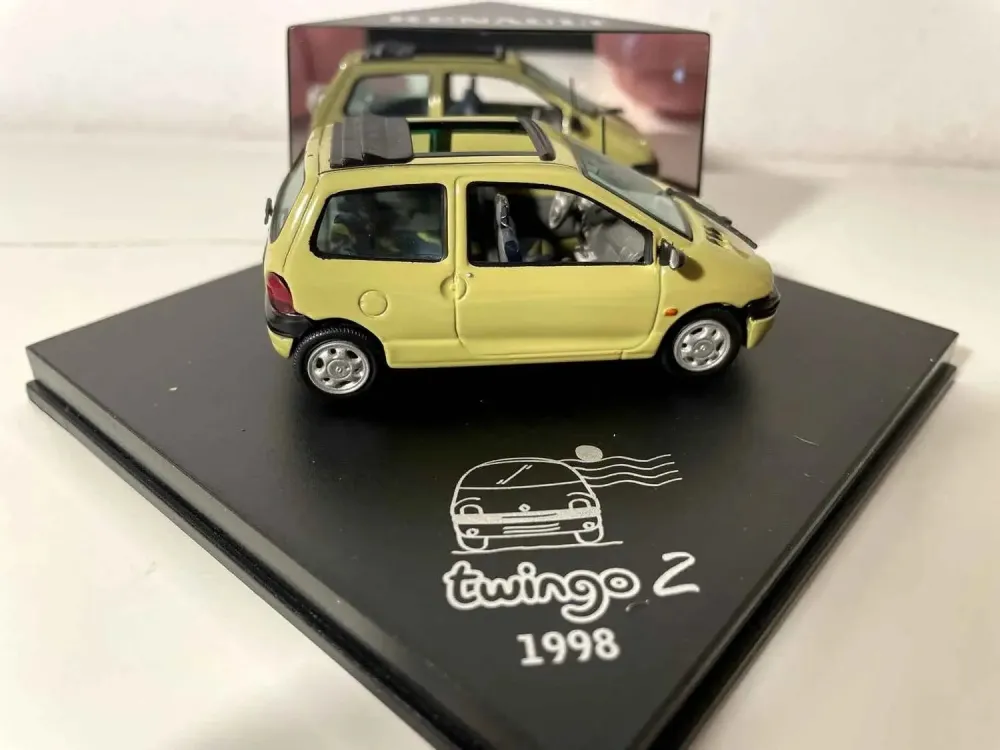 Renault Twingo Z giallo/verde? del 1998 (scatola quadrata)