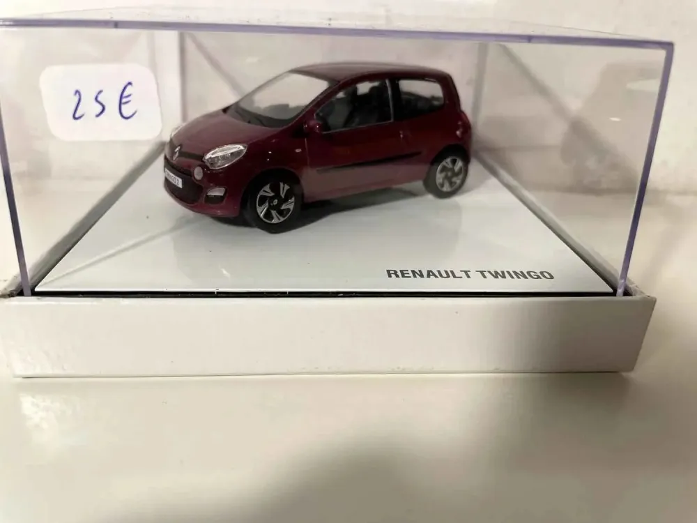 Renault Twingo viola scuro / bordeaux (scatola quadrata)